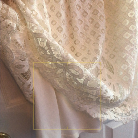 Adorable Lace Dress JUNIOR size Large - Picture 4 of 4